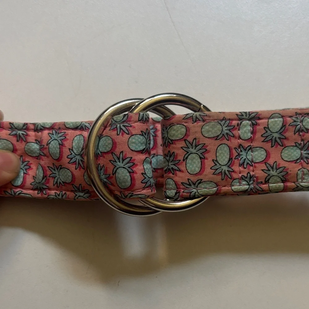 Vineyard Vines Sunwashed Pink and Blue Pineapple Print Belt size M